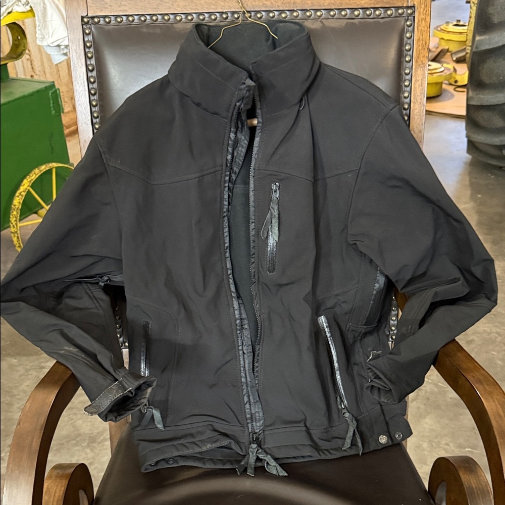 STS Ranchwear Men's Black Soft Shell/Windbreaker Jacket w/hideaway hood - Small
